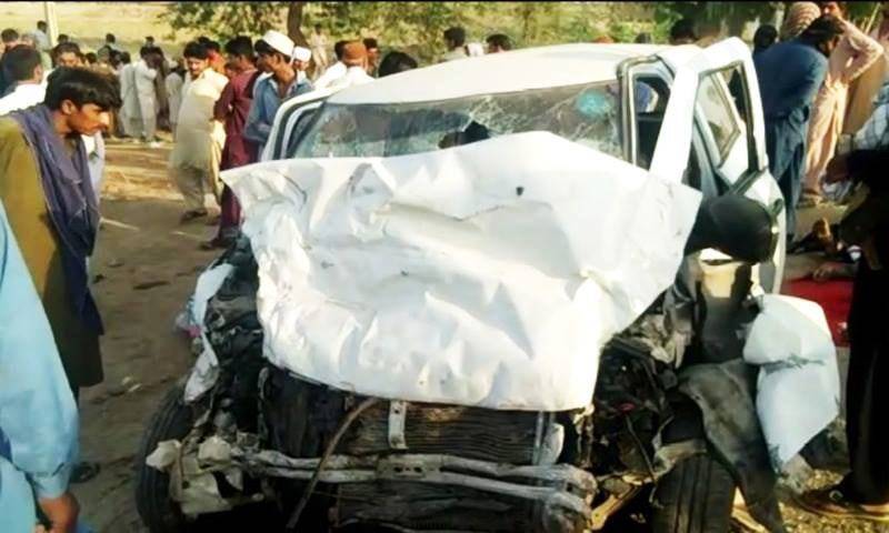  مہران ہائی وے پر کار اور ٹرک میں خو فنا ک تصادم ،خاتون سمیت دو افراد جاں بحق