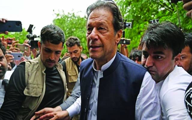 عمران خان کا کل اسلام آباد کی عدالت میں پیش ہونے کا فیصلہ 