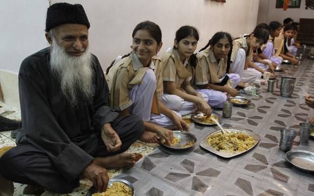 بابائے خدمت عبدالستار ایدھی کو ہم سے بچھڑے سات برس بیت گئے