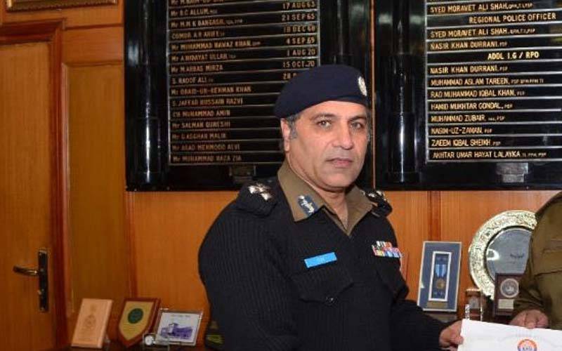  آئی جی آزاد کشمیر پولیس کو عہدے سے ہٹا دیا گیا 