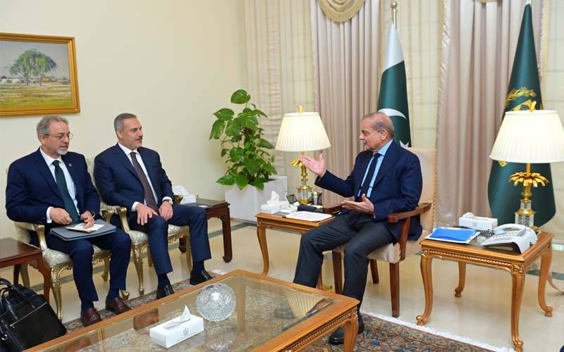 وزیر اعظم شہباز شریف سے ترک وزیرخارجہ کی ملاقات ، تجارتی حجم بڑھانے کے عزم کااظہار 