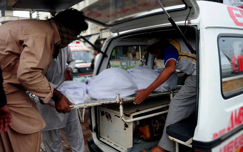 کراچی کے مختلف علاقوں سے 3 خواتین سمیت 5 افراد کی لاشیں برآمد 