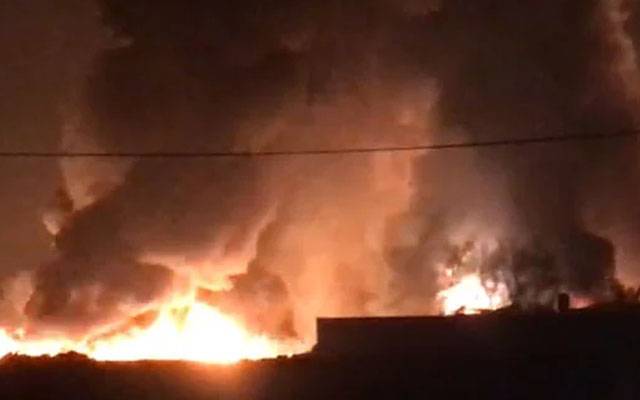 لاہور: کرول گھاٹی کے نزدیک فیکٹری میں آتشزدگی، ہر چیز جل کر راکھ