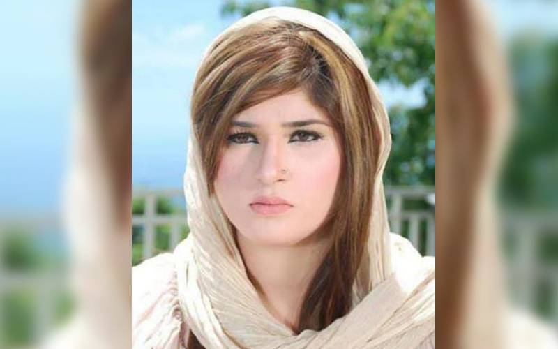 نامعلوم افراد کی فائرنگ سے پشتو اداکارہ  خوشبو قتل 