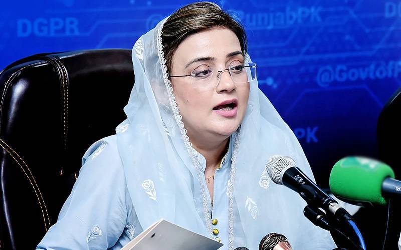 انقلاب لانے والے گتھم گتھا ہو رہے: عظمیٰ بخاری