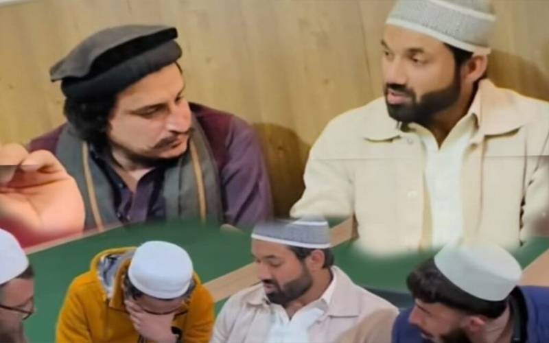  محمد رضوان کی نئی تصاویر نے شائقین کو اپنا گرویدہ بنا لیا