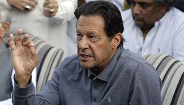 سابق وزیر اعظم عمران خان نے دہشتگردی کی دفعات کے تحت درج مقدمے میں ضمانت قبل از گرفتاری کیلئے انسداد دہشتگری عدالت سے رجوع کرنے کا فیصلہ کیا ہے